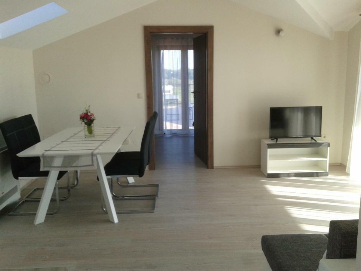 Anastazia Apartamento Kožino Exterior foto